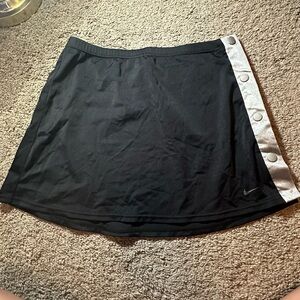 ⚡️black Nike athletic skirt, size S⚡️
